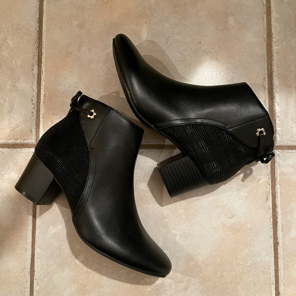 CHARTER CLUB | NWOT! CUTE BLACK BOOTIES W/ A BOW!